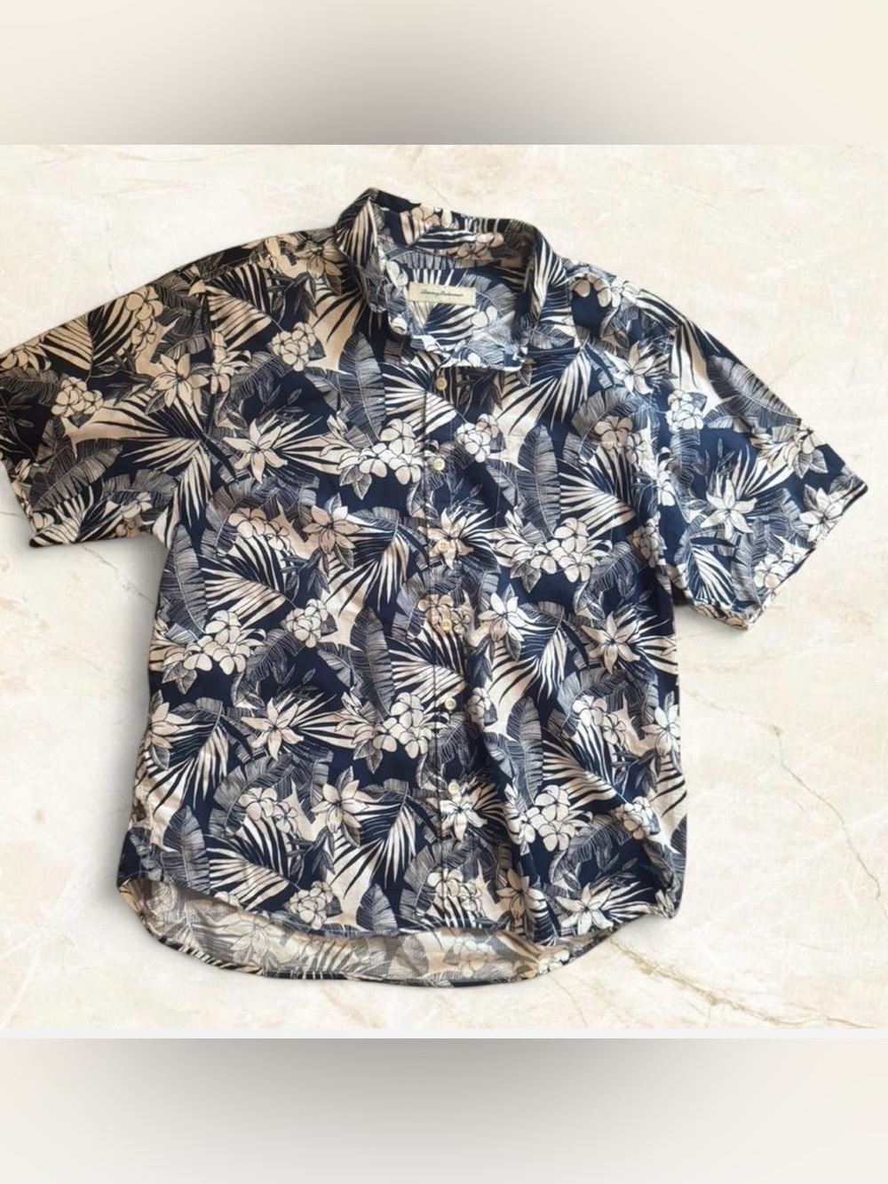 Tommy Bahama Beachy Blue Hawaiian Floral button up shirt Size XL